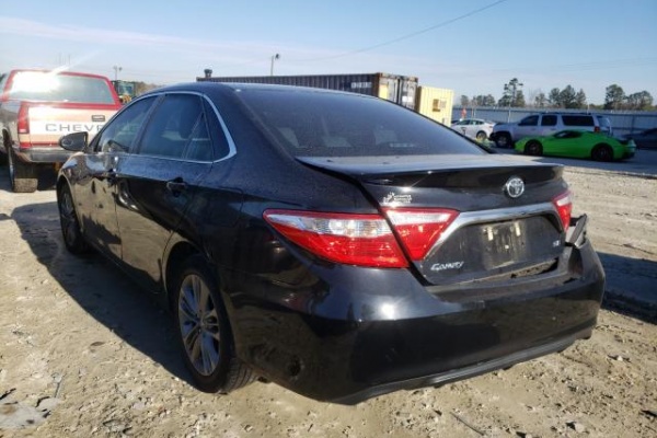 фото Toyota Camry LE