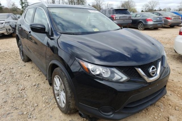 фото Nissan ROGUE SPORT S