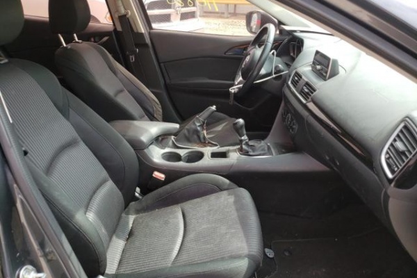 фото Mazda 3 TOURING