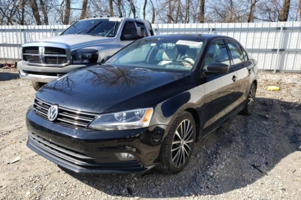 фото Volkswagen Jetta SPORT