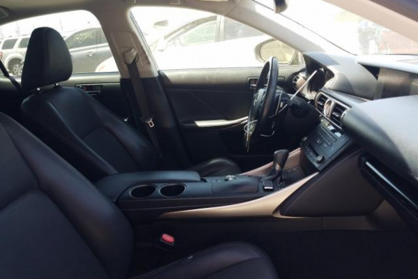 фото LEXUS IS 250