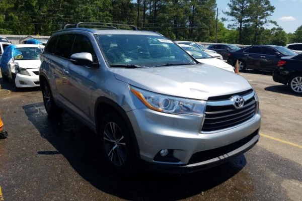 фото Toyota HIGHLANDER XLE