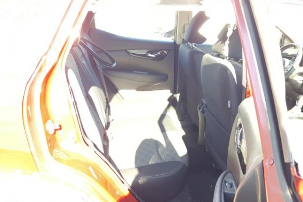 фото Nissan ROGUE SPORT S