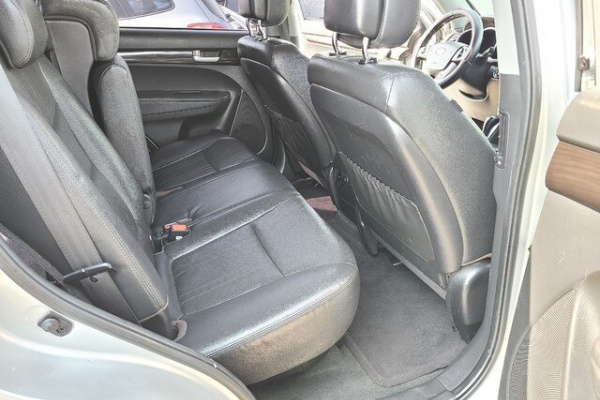 фото KIA SORENTO