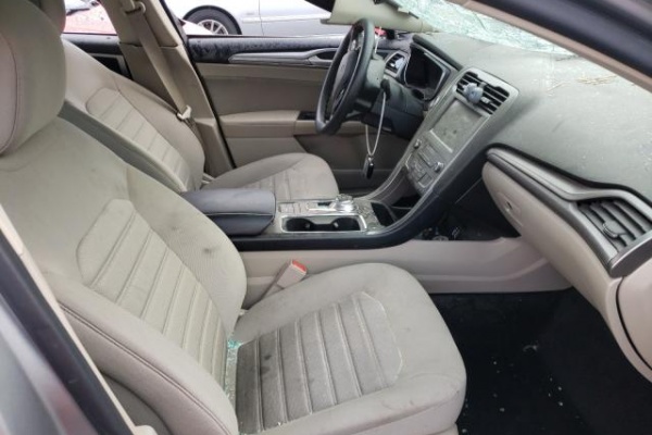 фото Ford Fusion SE