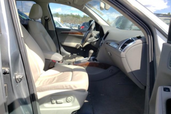 фото Audi Q5 PREMIUM