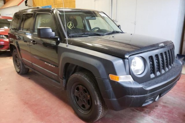 фото Jeep Patriot SPORT
