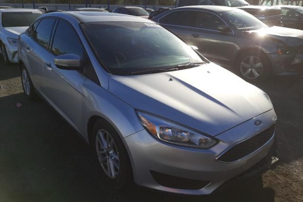 фото Ford Focus SE