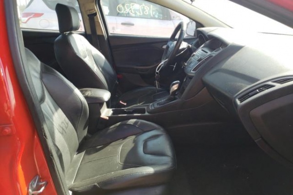 фото Ford Focus SE