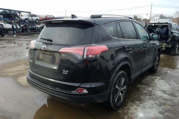 фото Toyota RAV4 XLE