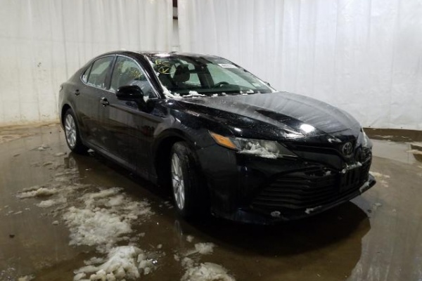 фото Toyota Camry HYBRID