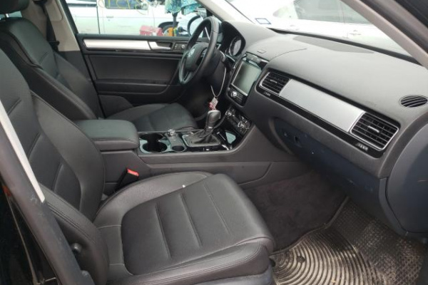 фото Volkswagen TOUAREG V6