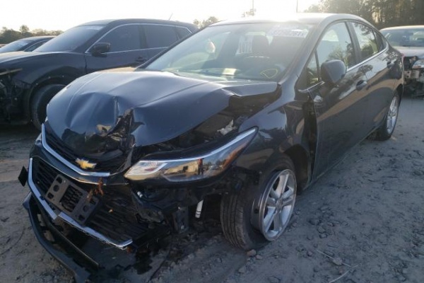 фото Chevrolet Cruze LT