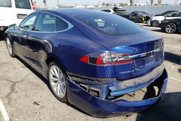 фото Tesla MODEL S