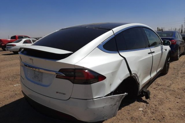 фото Tesla MODEL X