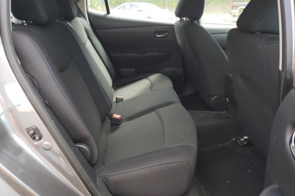 фото Nissan Leaf S