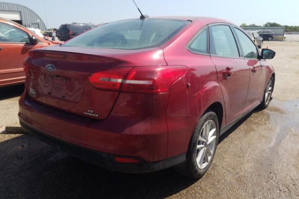 фото Ford Focus SE