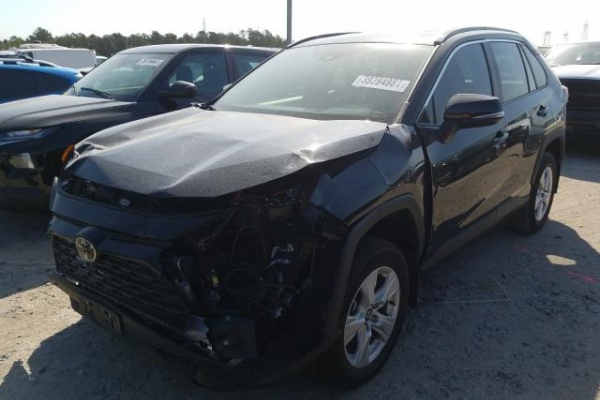 фото Toyota RAV4 XLE