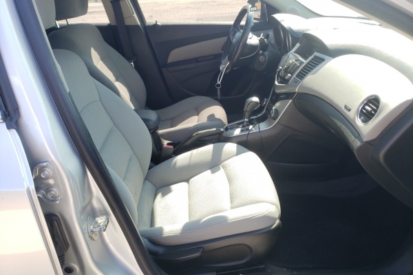 фото Chevrolet Cruze LT