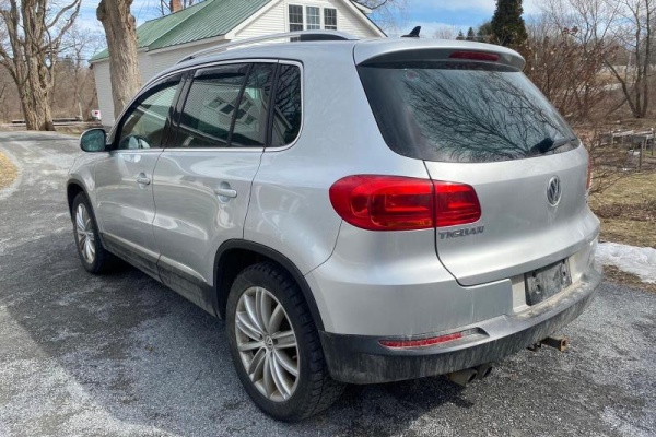 фото Volkswagen Tiguan S