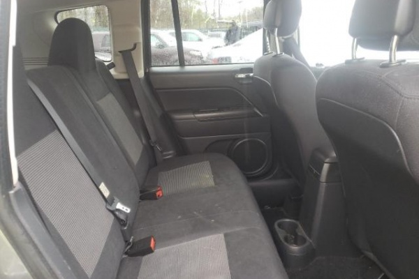 фото Jeep Compass SPORT