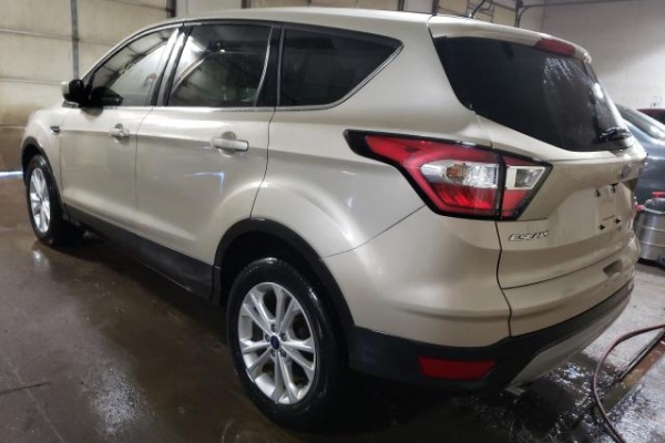 фото Ford Escape SE