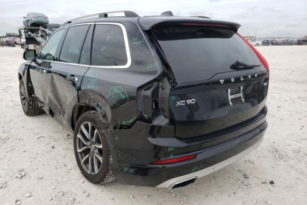 фото Volvo XC90 T6
