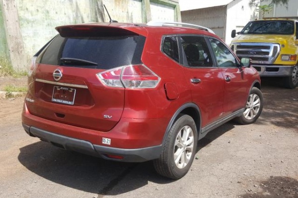 фото Nissan ROGUE S