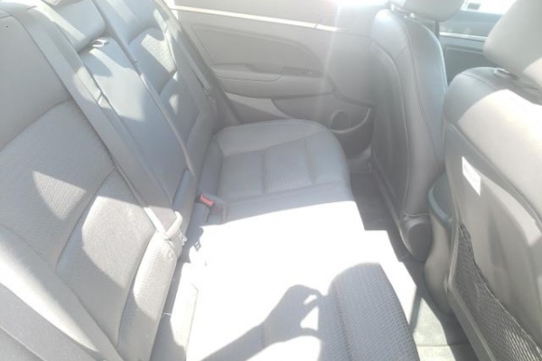 фото Hyundai Elantra SEL