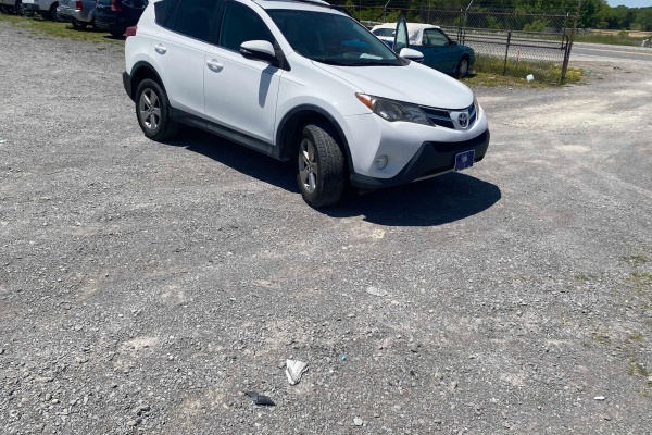 фото Toyota RAV4 XLE