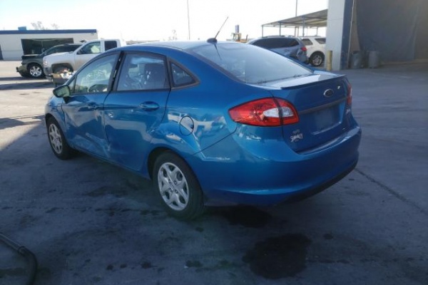 фото Ford Fiesta SE