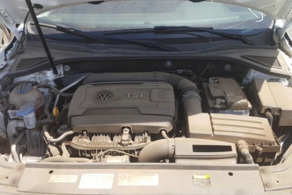 фото Volkswagen Passat S