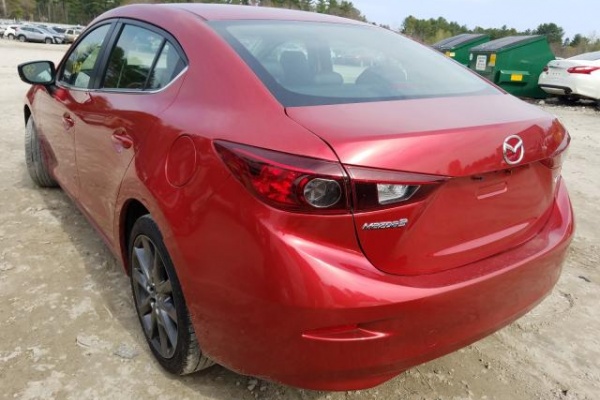 фото Mazda 3 TOURING