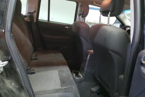 фото Jeep Compass SPORT