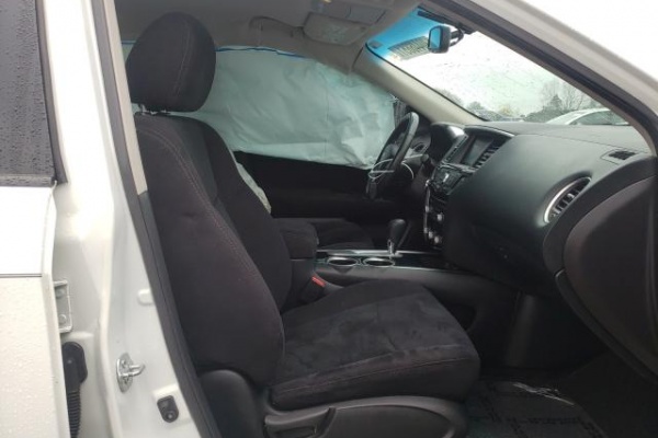 фото Nissan Pathfinder S