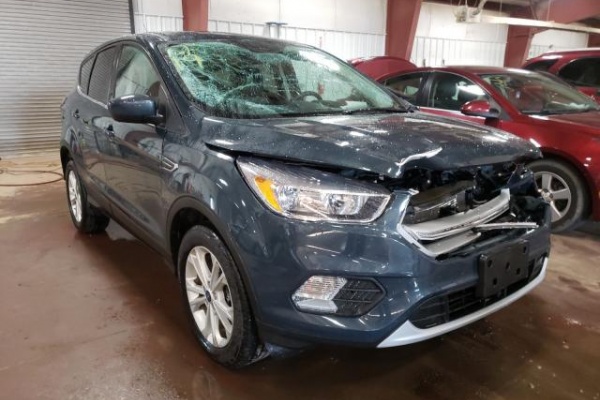 фото Ford Escape SE