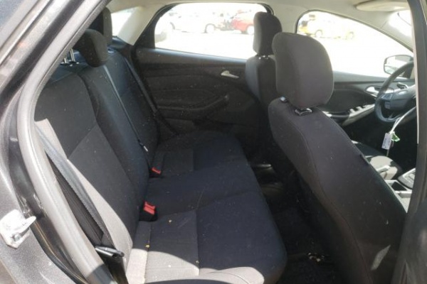 фото Ford Focus SE