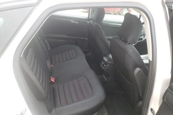 фото Ford Fusion SE