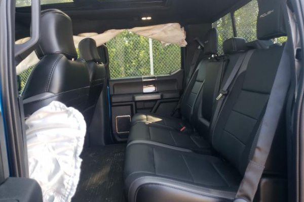 фото Ford F-150 RAPTOR