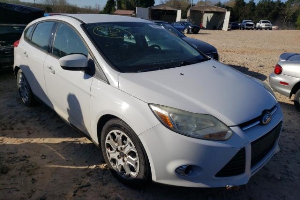 фото Ford Focus SE