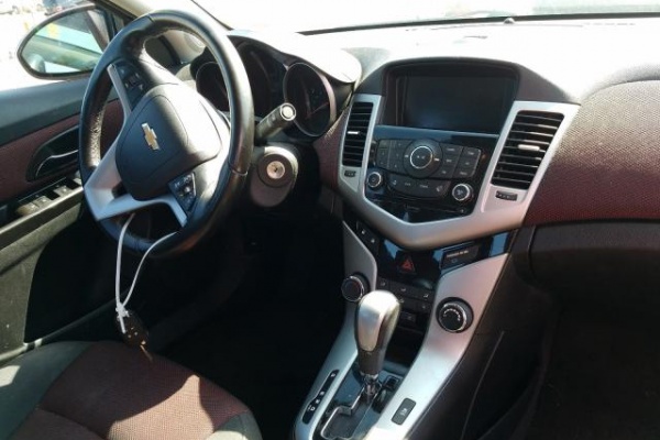 фото Chevrolet Cruze LT