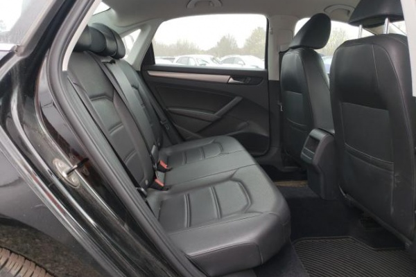 фото Volkswagen Passat S