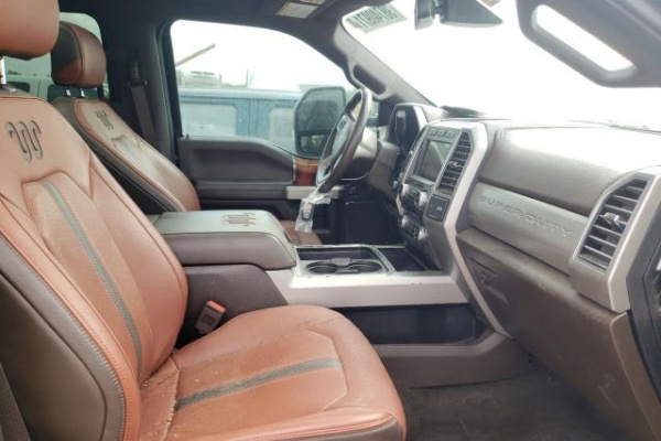 фото Ford F-150 SUPER DUTY