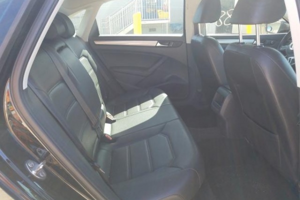 фото Volkswagen Passat S