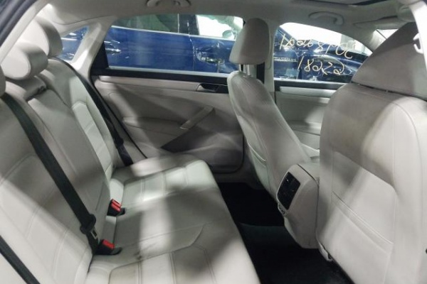 фото Volkswagen Passat WOLFSBURG