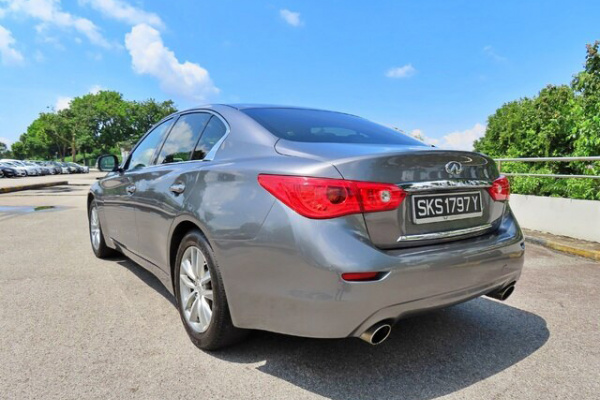 фото INFINITI Q50