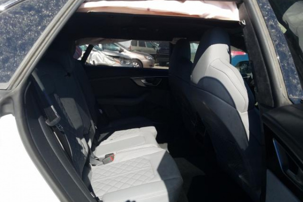 фото AUDI SQ8 PRESTIGE