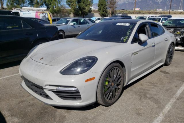фото PORSCHE PANAMERA TURBO S E-HYBRID