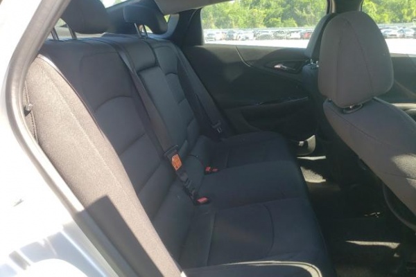 фото Chevrolet Malibu LT