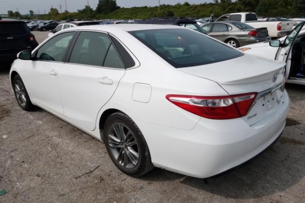 фото Toyota Camry LE